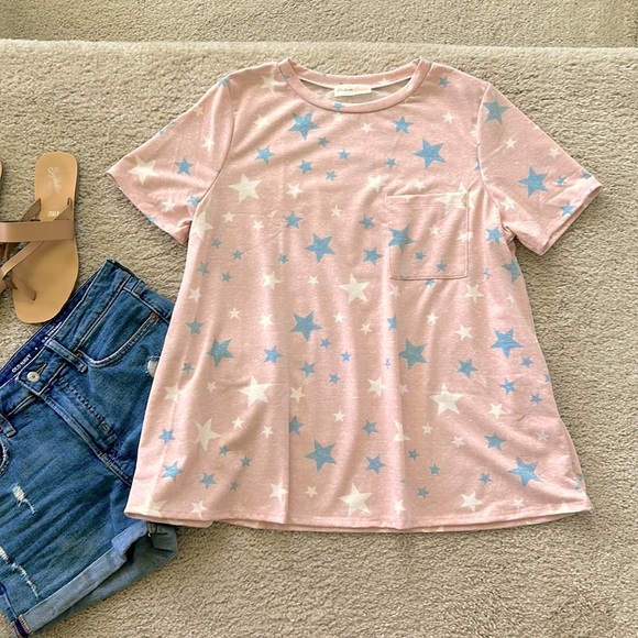 Short Sleeve Star Print Top - Picture 2 of 12